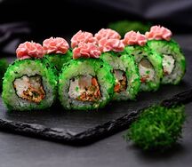 Цветущая сакура
