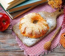 Булочка с ананасом