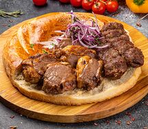 Шашлык в хлeбе из баранины с люля