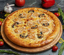 Пицца с курицей и грибами