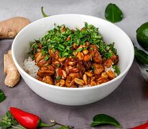 Цыпленок с арахисом