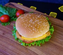 Куриный бургер