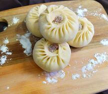 Буузы с бараниной и говядиной