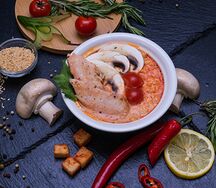 Суп Том ям с курицей