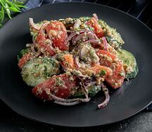 Овощной салат по-грузински с грецкими орехами