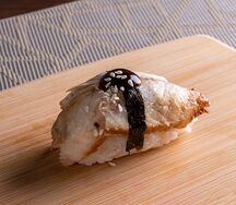 Суши с угрем