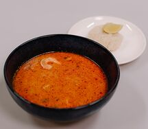 Том ям с морепродуктами и с рисом