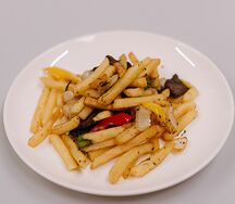 Картофель фри с говядиной