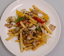 Картофель фри с курицей