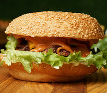 Бургер говяжий острый с сыром