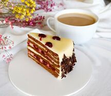 Пирожное Наслаждение с вишней