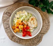 Цезарь с курицей