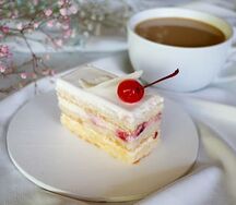 Пирожное Зимняя вишня