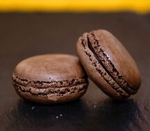 Макарун Темный шоколад