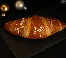 Круассан с карамелью