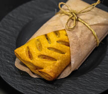 Турновер с сыром и ветчиной