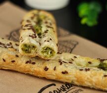 Филлорини с сыром и шпинатом