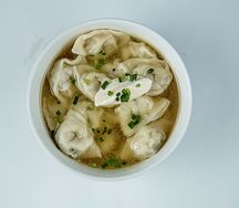 Пельмени в бульоне