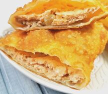 Чебурек с лососем