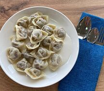 Пельмени со сметаной