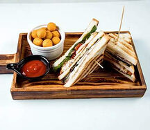 Классический клаб-сэндвич с курицей