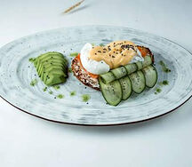 Брускетта с лососем из цельнозернового хлеба