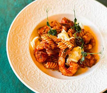 Фузилли с креветкой в томатном соусе