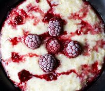 Пшенная каша с фруктовым соусом
