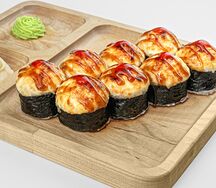 Запеченный ролл с пармезаном и угрем