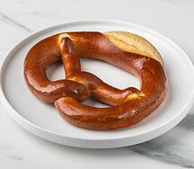 Брецель с солёным маслом