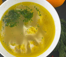 Пельмени с бульоном