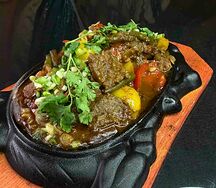 Жаровня из говядины со свежими овощами