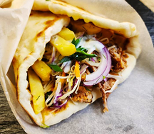 Гирос с рваной свининой