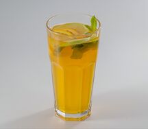 Чай горячий зелёный
