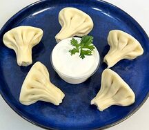 Варёные хинкали с говядиной и зеленью мини
