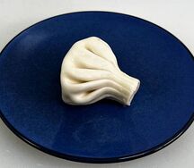 Вареные хинкали с курицей