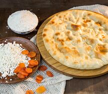 Осетинский пирог Творог с курагой