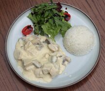 Курица с грибами 