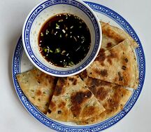 Китайская луковая лепешка