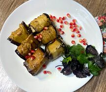 Рулеты из баклажанов с орехами и сыром