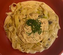 Паста с соусом из белых грибов