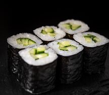 Мини-ролл с огурцом