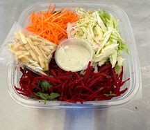 Салат Коза в огороде