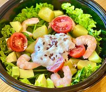 Салат с персиком и креветкой