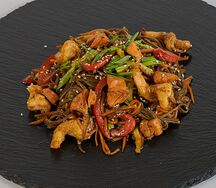 Wok соба с морепродуктами