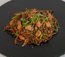 Wok соба с говядиной