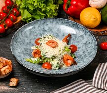 Цезарь с креветками 