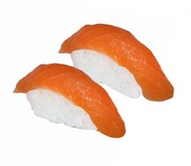 Суши с лососем