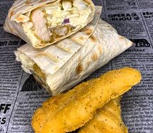 Ролл с куриными стрипсами
