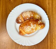 Булочка с вареной сгущенкой